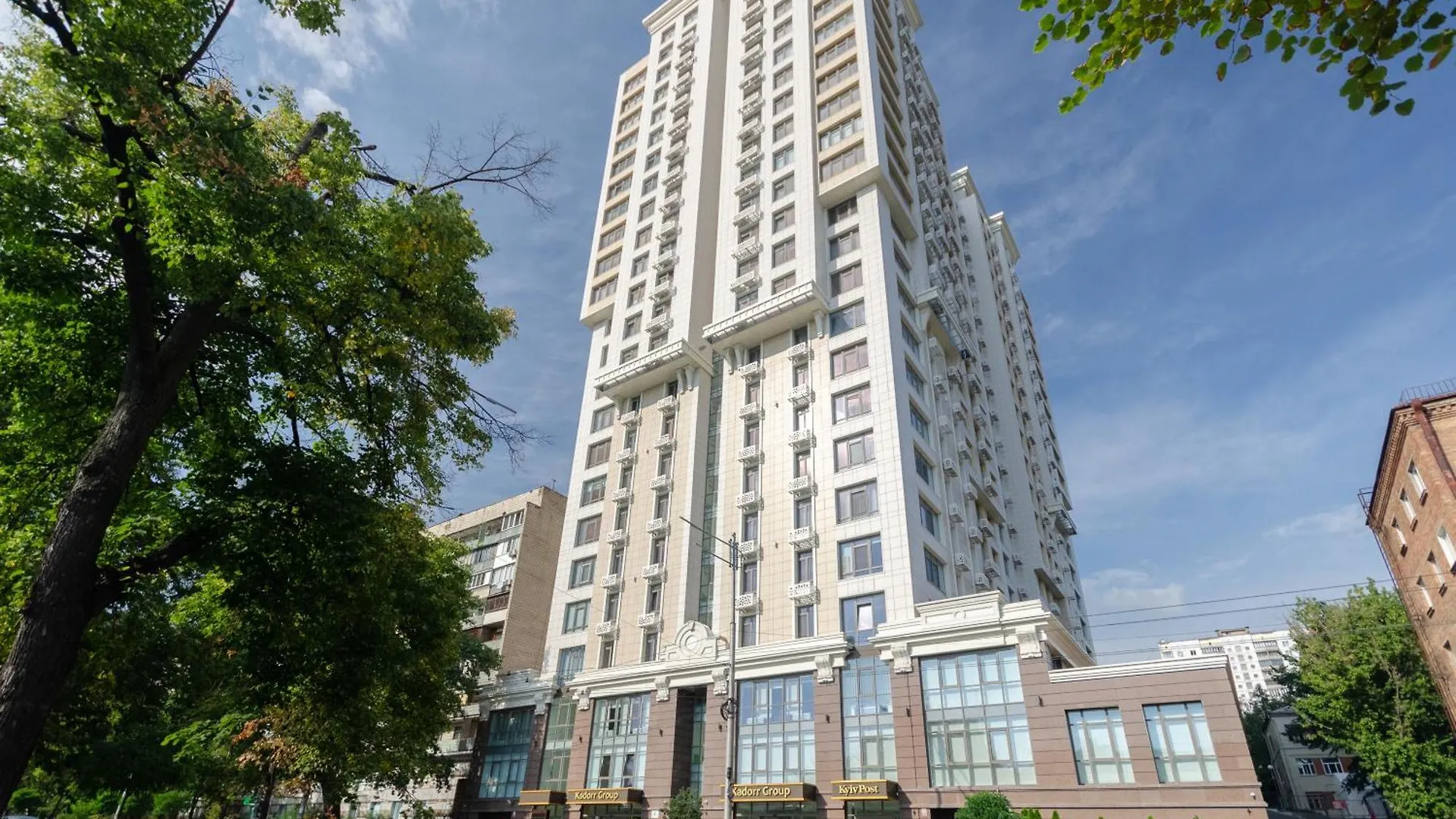 Petrovdom Apartments 6-63 In Rc Zhemchuzhyna 38, Zhylianska 68 Kijev 0*,